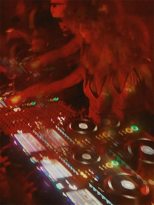 Dj